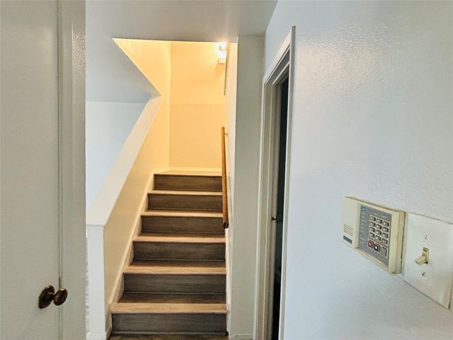 8030 Sands Point Drive C, Houston, TX 77036