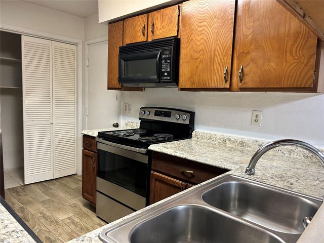 8030 Sands Point Drive C, Houston, TX 77036