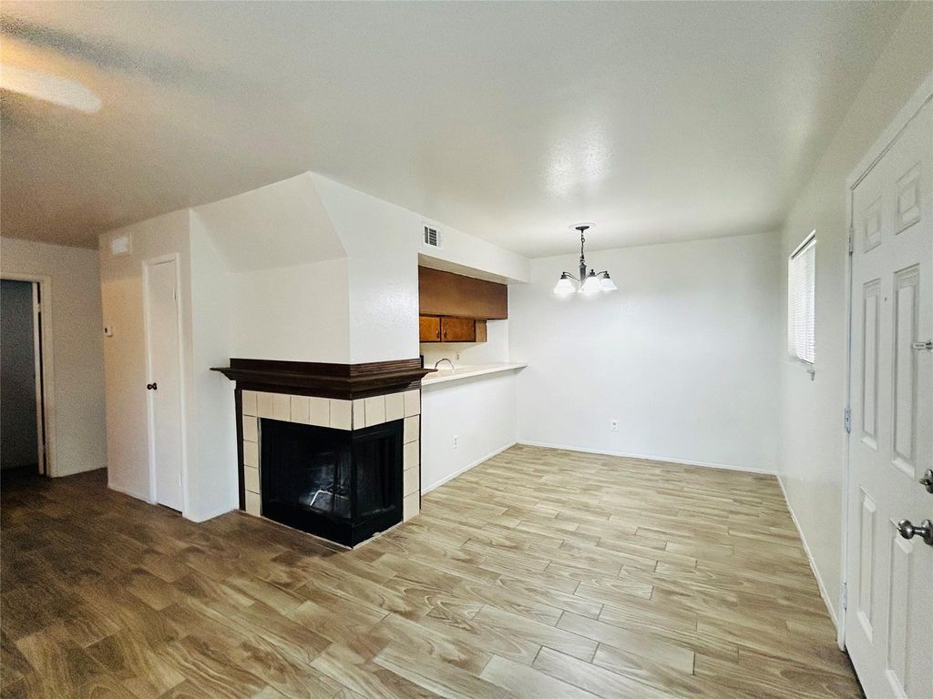 8030 Sands Point Drive C, Houston, TX 77036