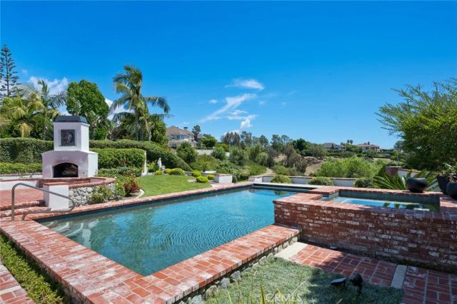 25402 Gallup Circle, Laguna Hills, CA 92653