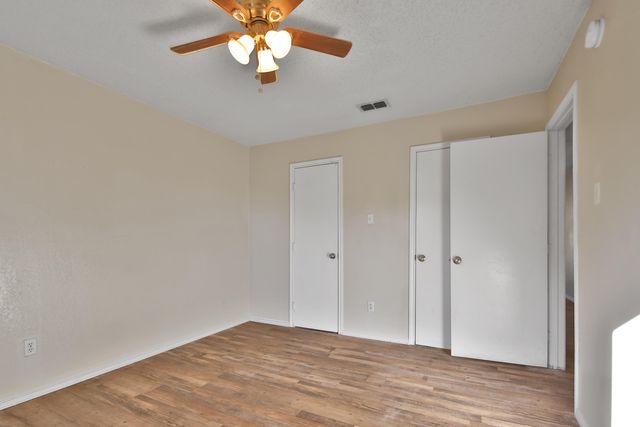 9603 Elmwood Avenue, Lubbock, TX 79424