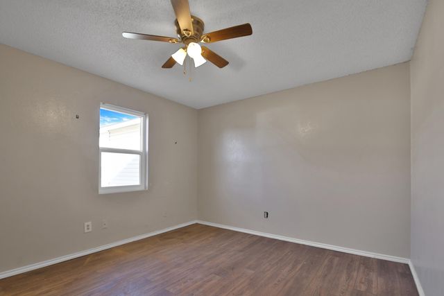 9603 Elmwood Avenue, Lubbock, TX 79424