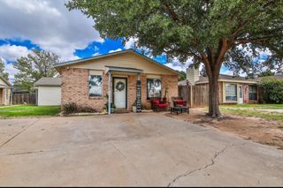 9603 Elmwood Avenue, Lubbock, TX 79424