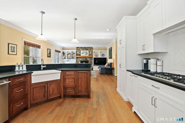 42 Topstone Road, Redding, CT 06896