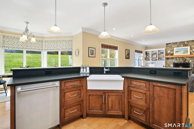 42 Topstone Road, Redding, CT 06896