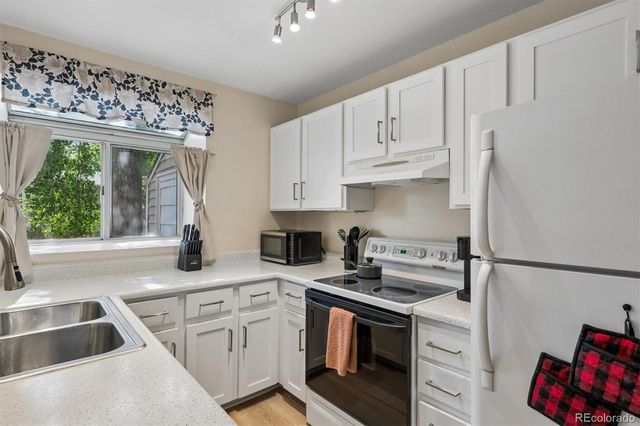 4011 E 94th Avenue E C, Denver, CO 80229