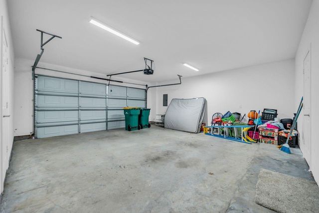 1 Hanover Lane, Panorama Village, TX 77304