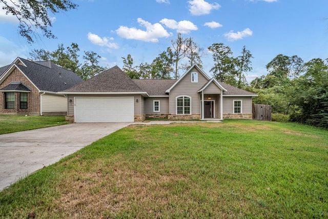 1 Hanover Lane, Panorama Village, TX 77304