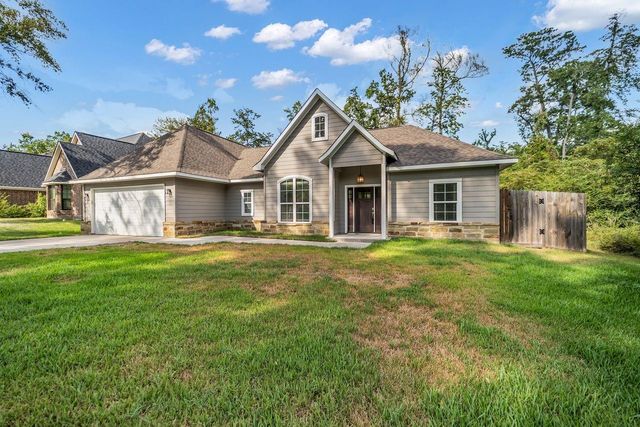 1 Hanover Lane, Panorama Village, TX 77304