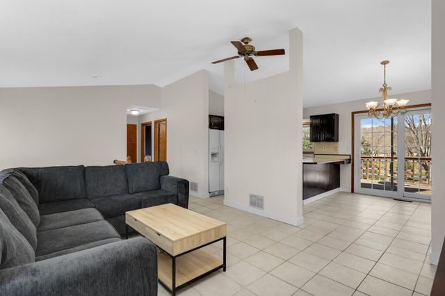 13645 Glenhurst Avenue, Savage, MN 55378