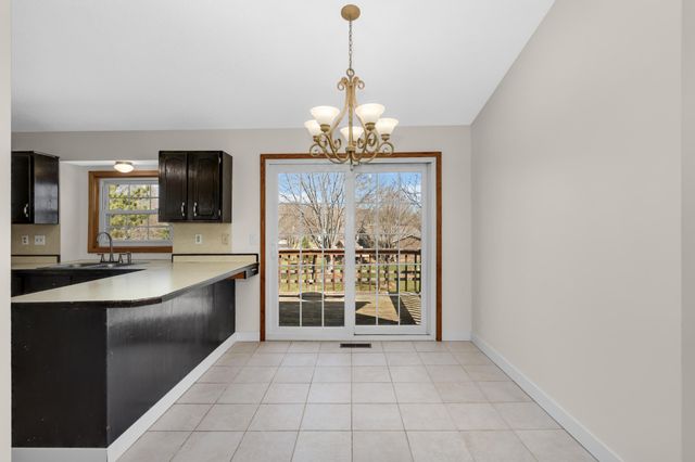 13645 Glenhurst Avenue, Savage, MN 55378