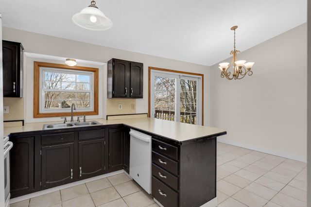 13645 Glenhurst Avenue, Savage, MN 55378