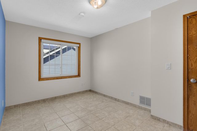 13645 Glenhurst Avenue, Savage, MN 55378