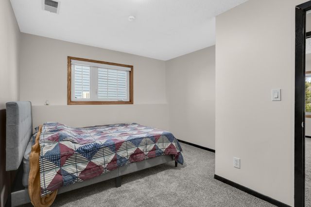 13645 Glenhurst Avenue, Savage, MN 55378