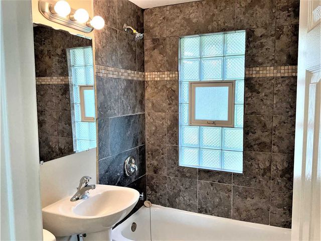 4949 Paxton Road, Oak Lawn, IL 60453