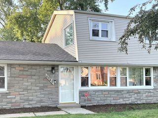 4949 Paxton Road, Oak Lawn, IL 60453