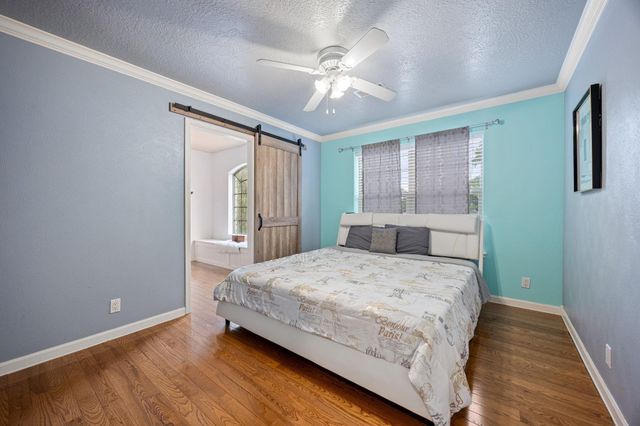 21427 Tophill Drive, Spring, TX 77388