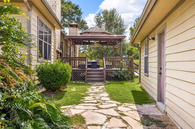 21427 Tophill Drive, Spring, TX 77388