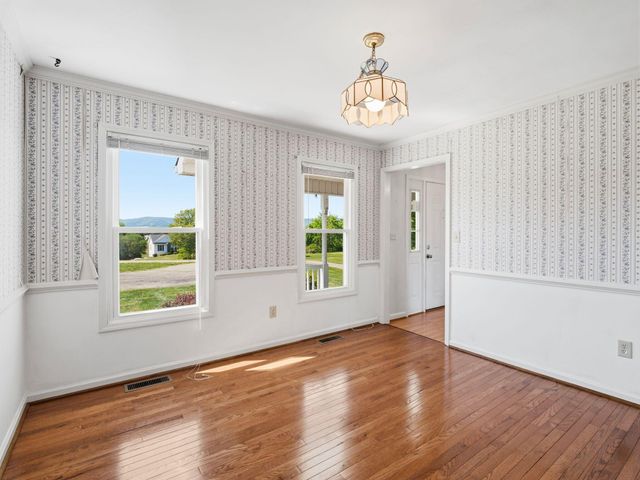 1658 Country Club RD, Troutville, VA 24175