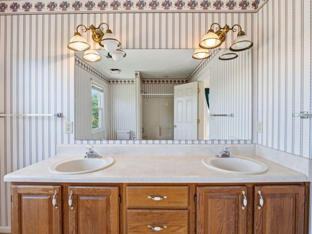 1658 Country Club RD, Troutville, VA 24175