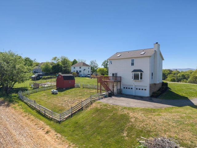 1658 Country Club RD, Troutville, VA 24175