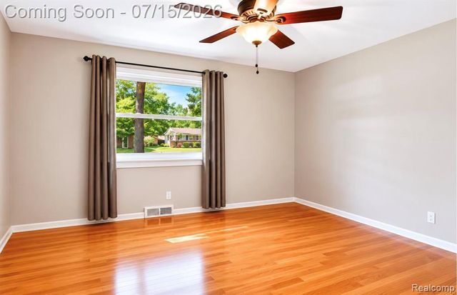 29762 Spring River Drive, Southfield, MI 48076