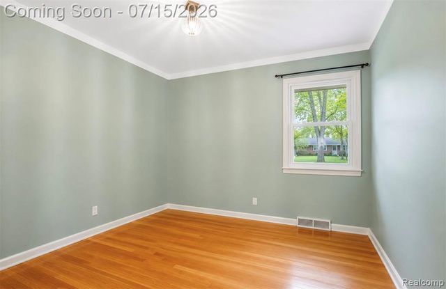 29762 Spring River Drive, Southfield, MI 48076