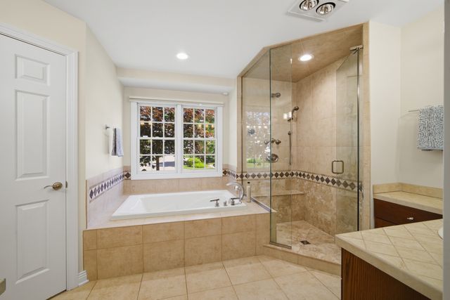 1771 Stanford Court, Lake Forest, IL 60045