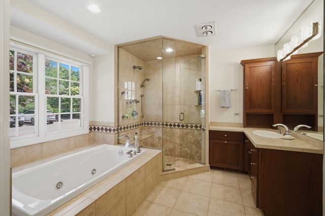 1771 Stanford Court, Lake Forest, IL 60045