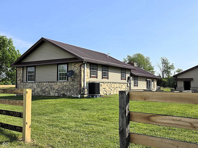 6736 W County Road 675 S, Reelsville, IN 46171