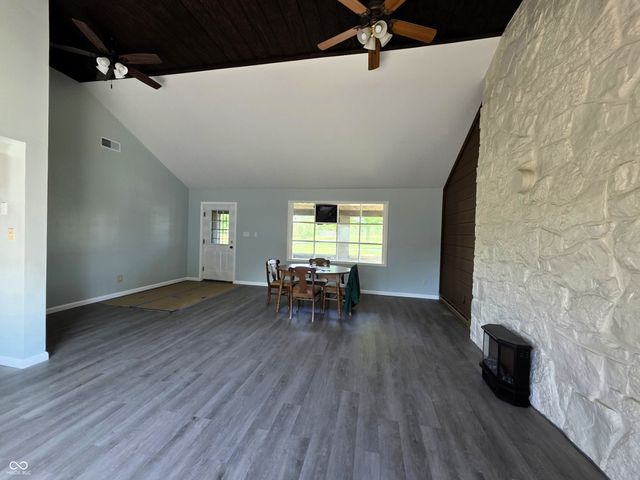 6736 W County Road 675 S, Reelsville, IN 46171