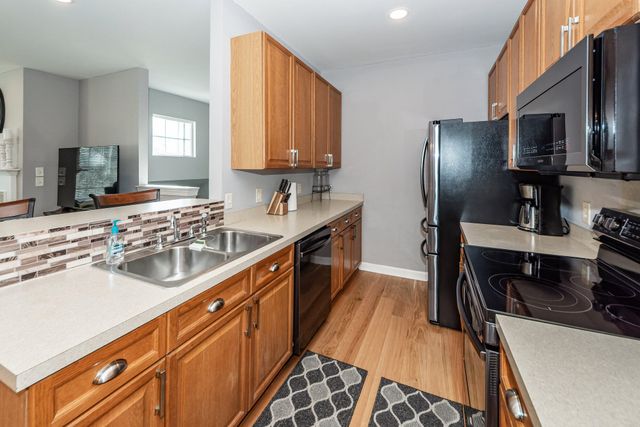 132 Golf View Lane, Summerville, SC 29485