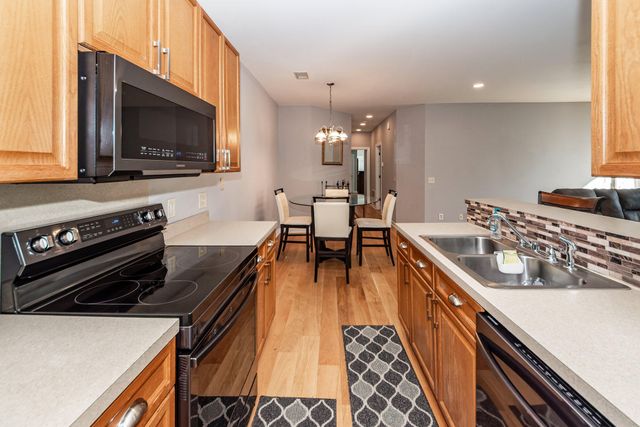 132 Golf View Lane, Summerville, SC 29485