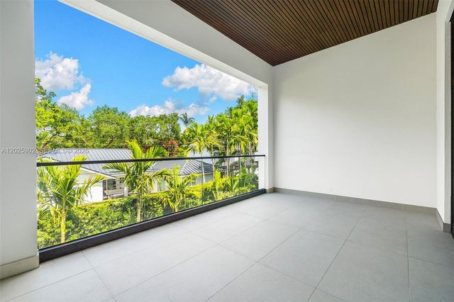 7895 SW 52nd Court, Miami, FL 33143