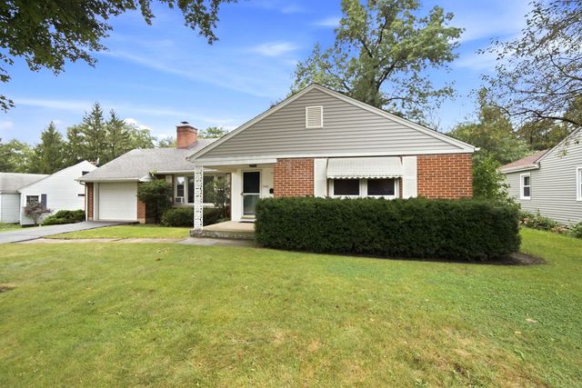 500 Skyline Drive, Fox River Grove, IL 60021