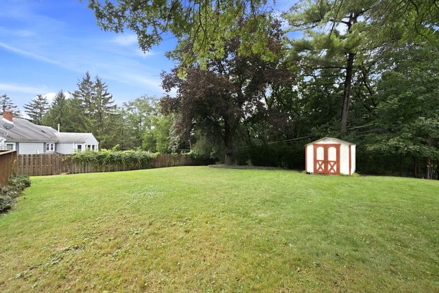 500 Skyline Drive, Fox River Grove, IL 60021