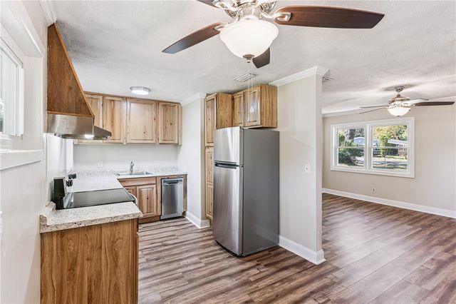 716 Gordon Street, Brunswick, GA 31520