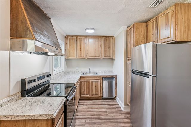 716 Gordon Street, Brunswick, GA 31520