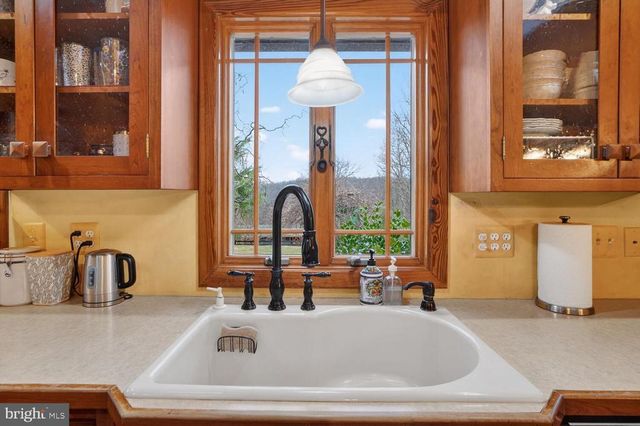 6195 LERNER LN, Broad Run, VA 20137