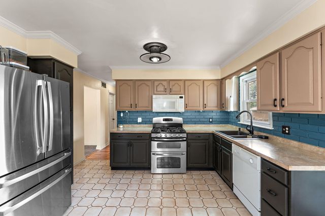 2568 Brandt Street, Portage, IN 46368