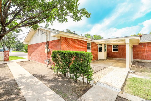 413 GLADIOLA LN, Castle Hills, TX 78213