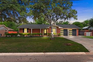 413 GLADIOLA LN, Castle Hills, TX 78213