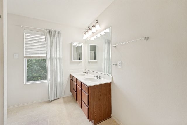 721 Redwing Drive, Saginaw, TX 76131