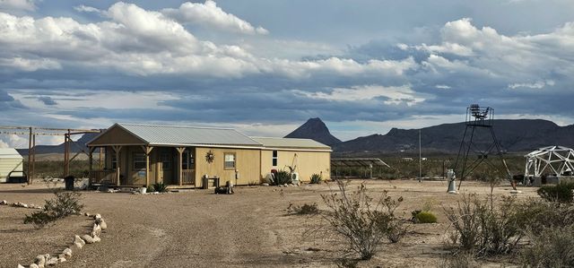 3101 E Este Road, Terlingua, TX 79852