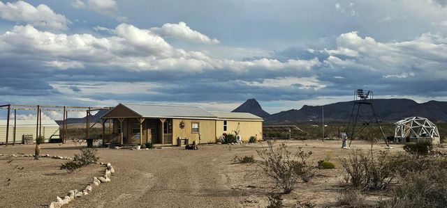 3101 E Este Road, Terlingua, TX 79852