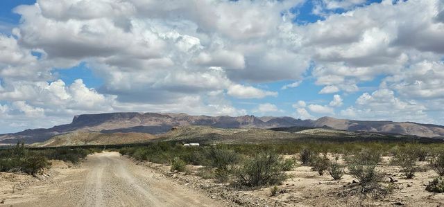 3101 E Este Road, Terlingua, TX 79852