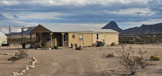 3101 E Este Road, Terlingua, TX 79852