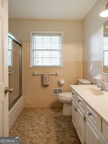 140 Rollingwood Drive, Athens, GA 30605