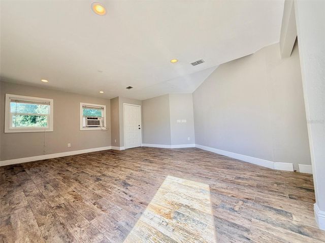 6318 LYNN ROAD, Tampa, FL 33625