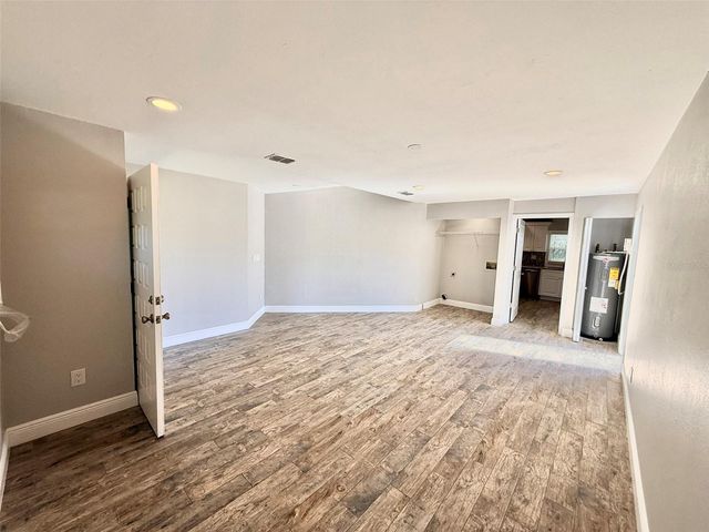 6318 LYNN ROAD, Tampa, FL 33625